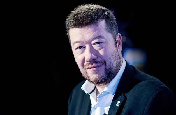 Zvolení bratra do Sněmovny mě v dobrém rozesmálo, říká Tomio Okamura