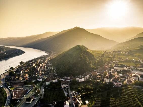 Wein.Rieden.Wanderung EXKLUSIV: Spitz an der Donau - Domäne Wachau