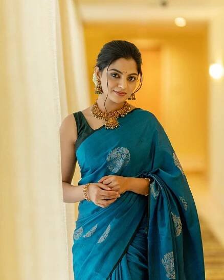 Actress Nikhila Vimal - Cine Home ()