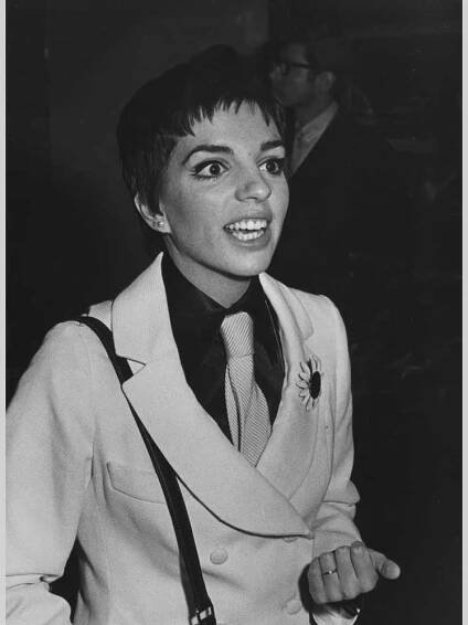 LIZA MINNELLI - alberto damian | gallery