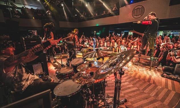 COCOTTE MINUTE | Lucerna Music Bar
