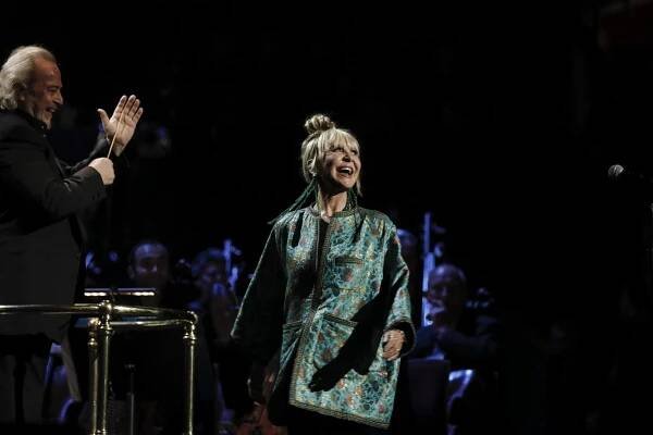 The Sound of 007 in concert at The Royal Albert Hall on October 04, 2022 in London, England - Nicholas Dodd, Lulu - Zvuk 007 - Z akcí