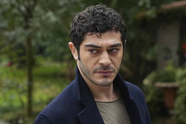 Dvojí tvář lásky - Epizoda 14 - Z filmu - Burak Deniz