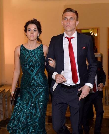 FOTO: Bořek Dočkal a jeho manželka Kamila. – stránka 25