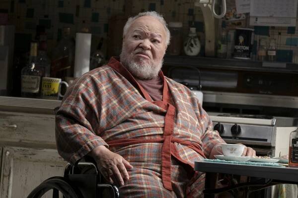 Stephen McKinley Henderson gives the performance of the Broadway season as Walter in "Between Riverside and Crazy."