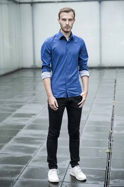 MAX BÄCKER – One Art