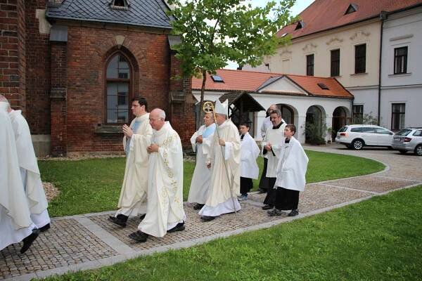 Augustiniánské opatství a farnost - Slavnost Nanebevzetí Panny Marie 15. 8. 2016