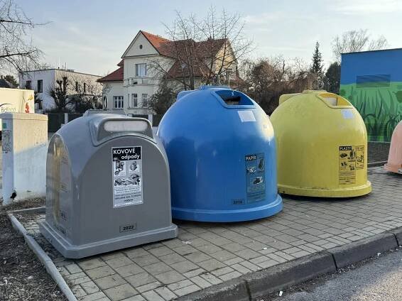 Kam patří kovy?