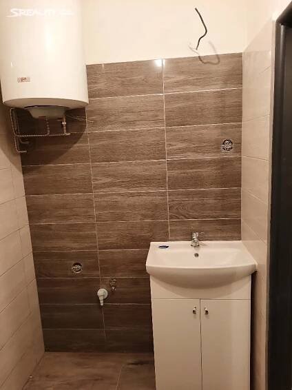 Pronájem Byt 3+1, Chrášťany, okres Kolín