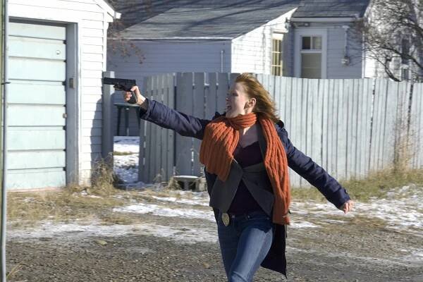 Nora Roberts: Posedlost ohněm (2007) | Filmotéka | ČSFD.cz