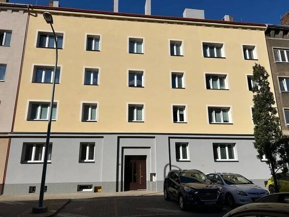 Pronájem bytu 1+kk 20 m², Korunní, Ostrava, Moravskoslezský kraj