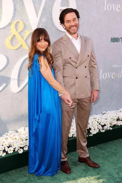 Kaley Cuoco First Red Carpet Since Baby Tom Pelphrey 3