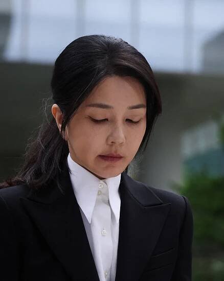 South Korea special prosecutor seeks detention warrant for ex-first lady