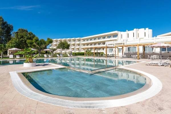 Hotel Bay Village