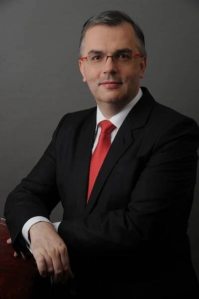 Dohodáři, pozor! Nenechte se na brigádě připravit ani o korunu! Odborníci radí, na co dát pozor