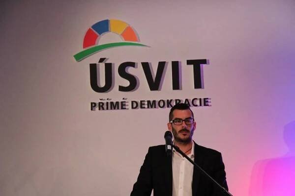 Poslanec Petr Adam opouští Úsvit, nelíbí se mu jeho radikalizace
