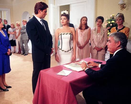 Fernando Colunga, Itatí Cantoral - María la del Barrio - Z filmu