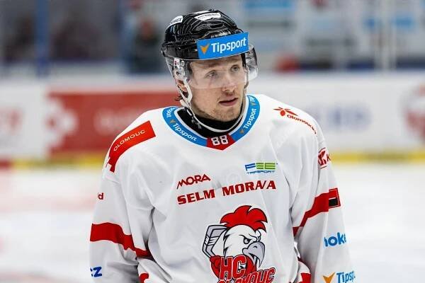 Jakub Navrátil po třetí výhře: Bruslili lépe, musíme zlepšit pohyb. Velikonoční tradice? Až po zápase