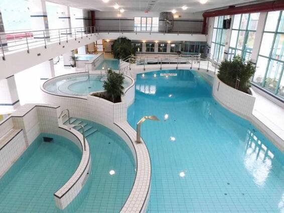 Hradecké aquacentrum zavřelo dneska na pár týdnů své brány