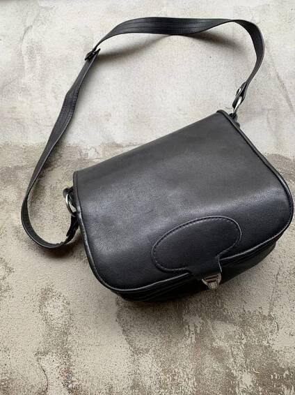Vintage crossbody kabelka, 100% kůže, prodává Boho, info o ceně v obchodě