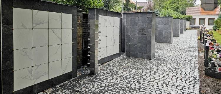 Praha řeporyje kolumbárium urnová zeď urnové stěny