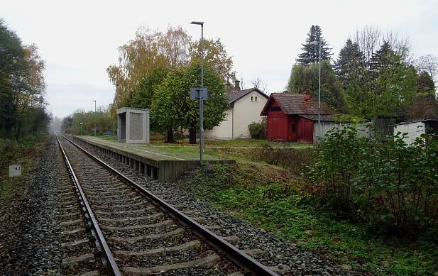 Photos - Železniční zastávka Mělnická Vrutice - 11.11.2023