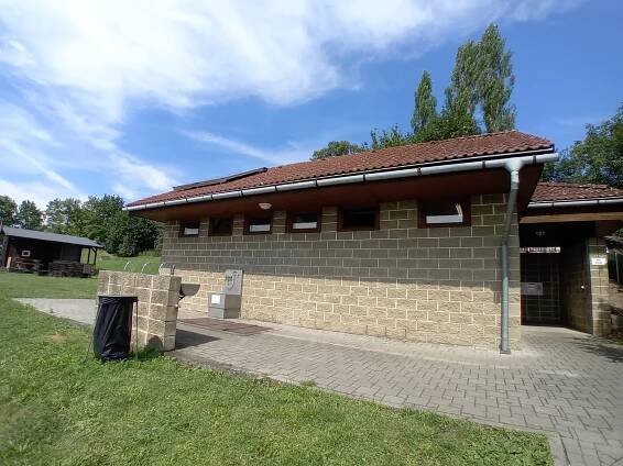 Kempy na Žermanické přehradě: Kolik vás vyjde ubytování a kde je čisto?