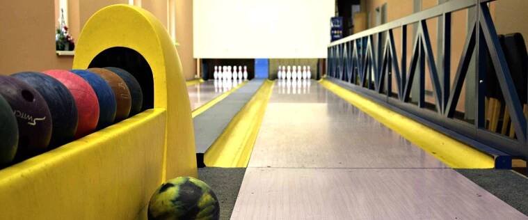 BOWLING