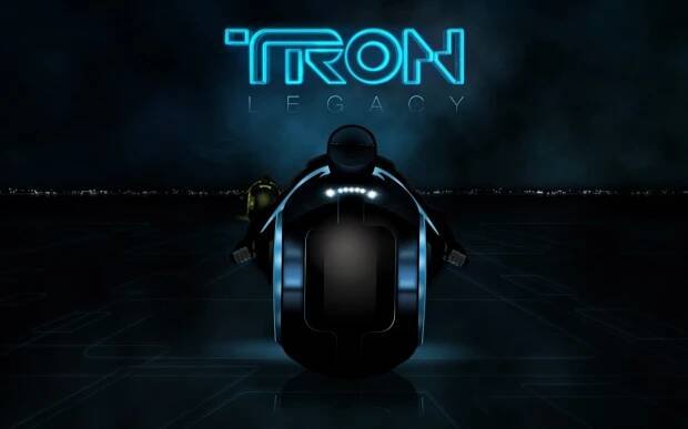 TRON: Legacy 3D se blíží do kin! Jeff Bridges prý věděl, že předběhne dobu - TOPZINE.cz