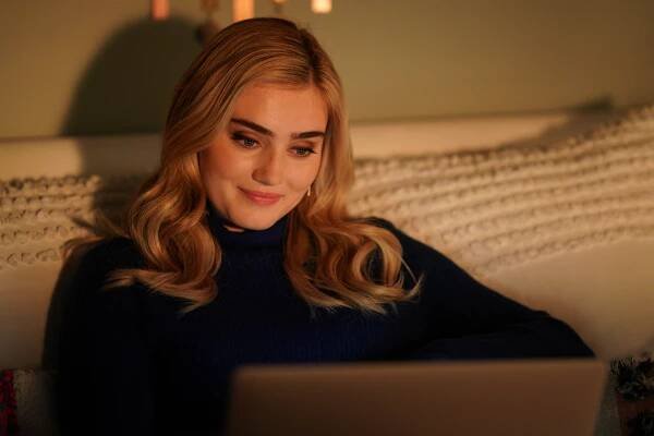 Americká manželka - How Oliver Got His Groove Back - Z filmu - Meg Donnelly
