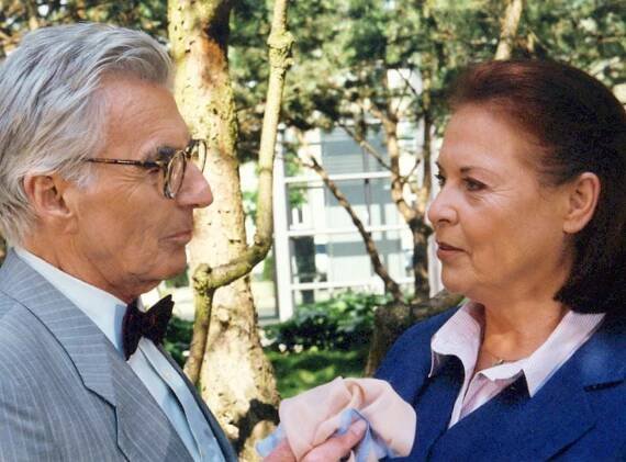 In aller Freundschaft - Der Kurschatten - Z filmu - Robert Rober, Ursula Karusseit