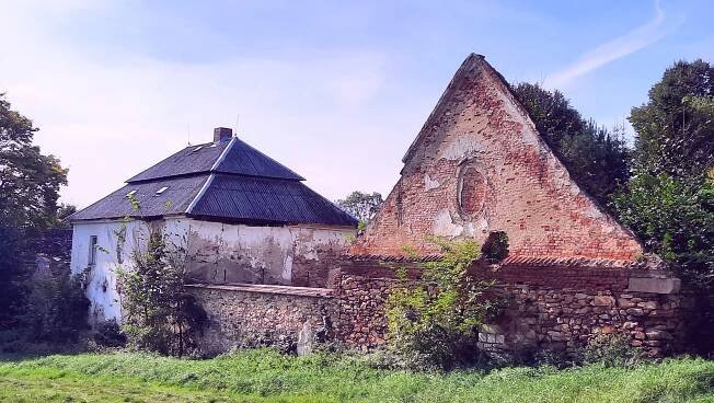 Fotografie - Bělský dvůr pamatující třicetiletou válku, Koberovice - 02.10.2021