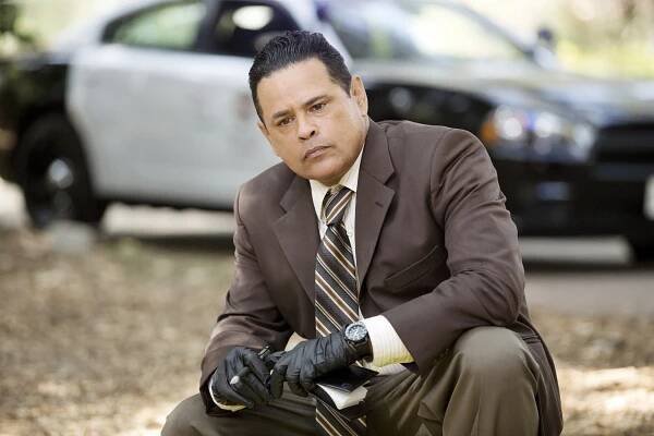 Raymond Cruz