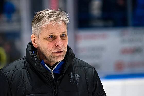 Kladno, 20. 2. 2025. Rytíři Kladno - HC Škoda Plzeň. Josef Jandač, trenér Plzně.