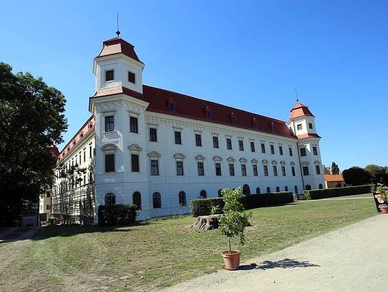 V Holešově začala turistická sezona. Na co se mohou návštěvníci letos těšit?