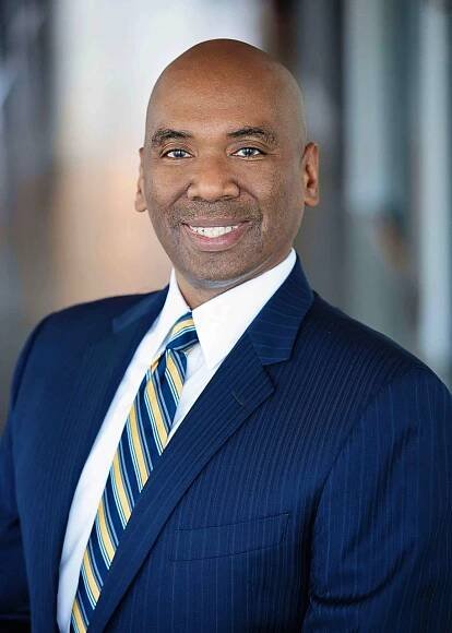 professional headshot finance near me