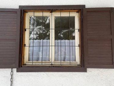 Poptávám: výměnu dřevěných oken na chatě | ePoptávka.cz