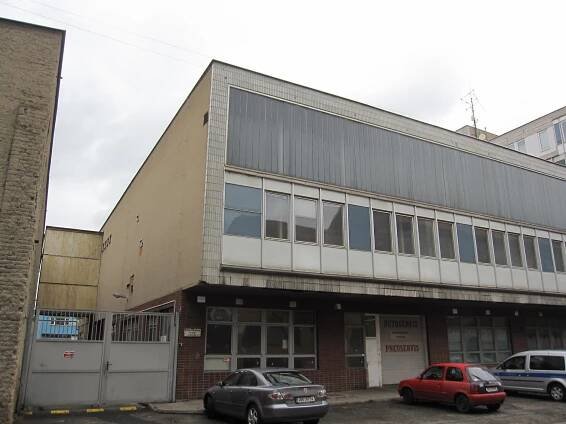 Budova bývalej brnenskej pletiarne pred rekonštrukciou