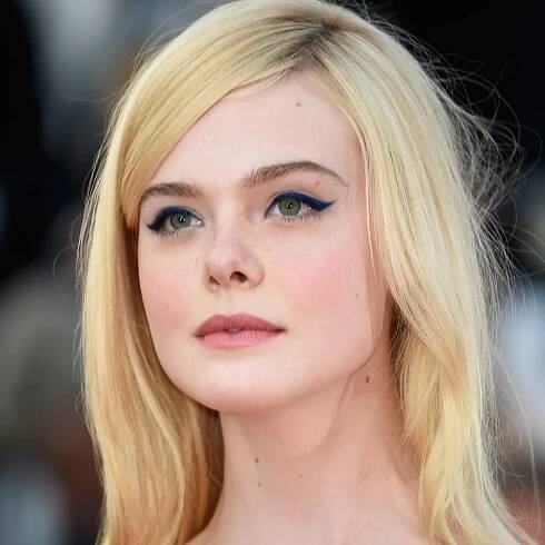 Elle Fanning Turned Eyelid Eczema Into a Makeup Look