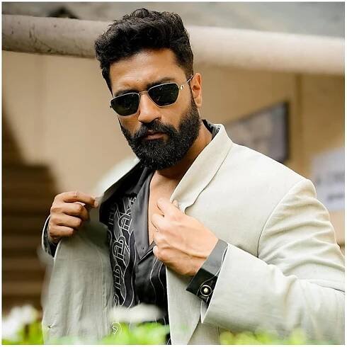 Bad Newz: Vicky Kaushal goes ‘wow' as fan aces Tauba Tauba hook step in saree