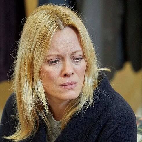 Linda Rybová v Ulici hraje zubařku Blanku, která se stane závislá na alkoholu. Diváci však její postavy už mají plné zuby.
