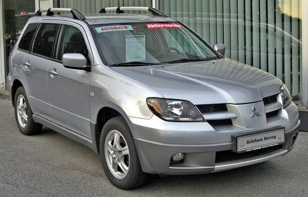 Soubor:Mitsubishi Outlander I (2003-2006) front.jpg – Wikipedie