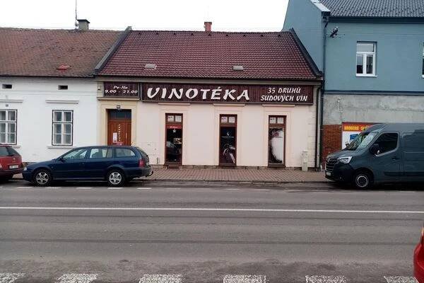Vinotéka Slatiňany foto 1