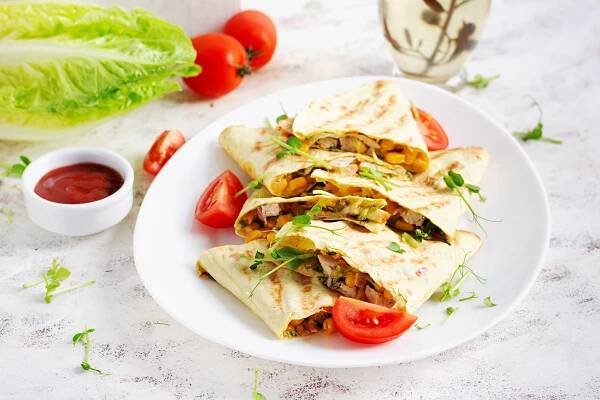 Quesadilla: Mexická lahůdka, kterou připravíte rychle, levně a snadno. Stačí tortilla a sýr