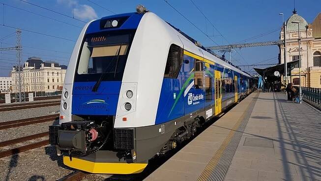 Devět nových elektrických vlaků RegioPanter začne jezdit po Plzeňském kraji. Cestující se na ně mohou těšit od 9. prosince.