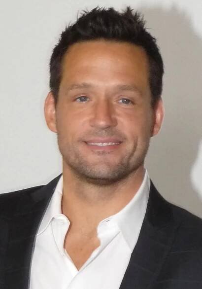 Josh Hopkins - Wikipedia