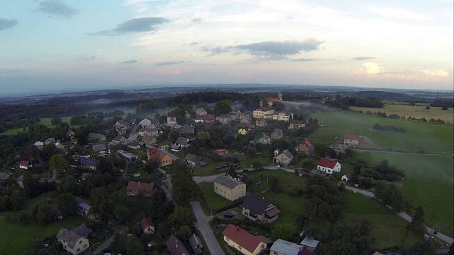 Letecké snímky – Městys Včelákov