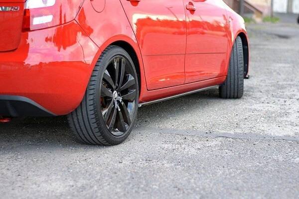 Nástavky prahů Škoda Fabia RS Mk2 - Spoilercentrum - online tuning shop