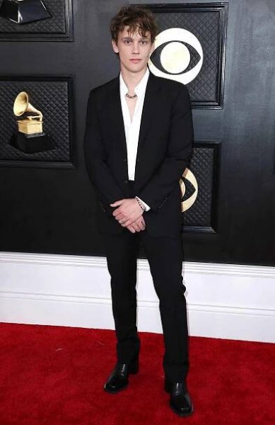 Grammys Awards Red Carpet Hunter Doohan