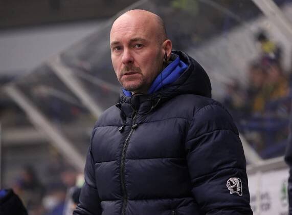 Tomáš Vlasák na lavičce HC Škoda Plzeň | iROZHLAS - spolehlivé zprávy